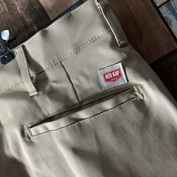 Red Kap 46  tan work pants - Picture 16 of 16